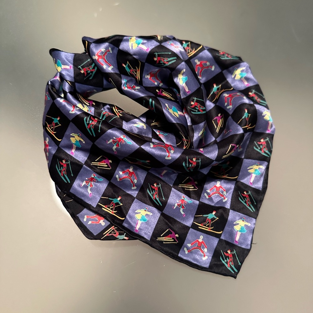 GAP silk scarf with skiers